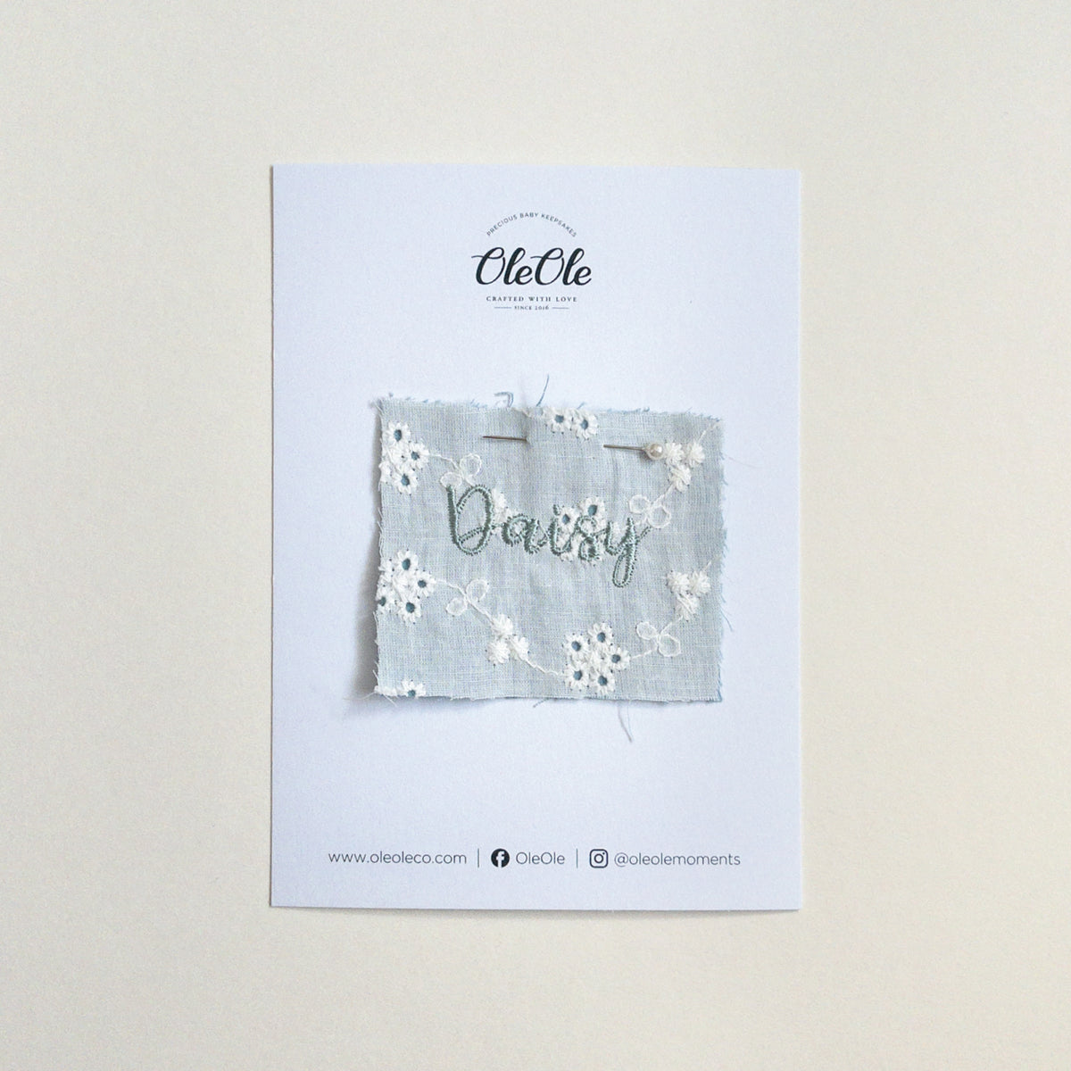 Scalloped Baby Bib  |  Blossom Stitch Blue