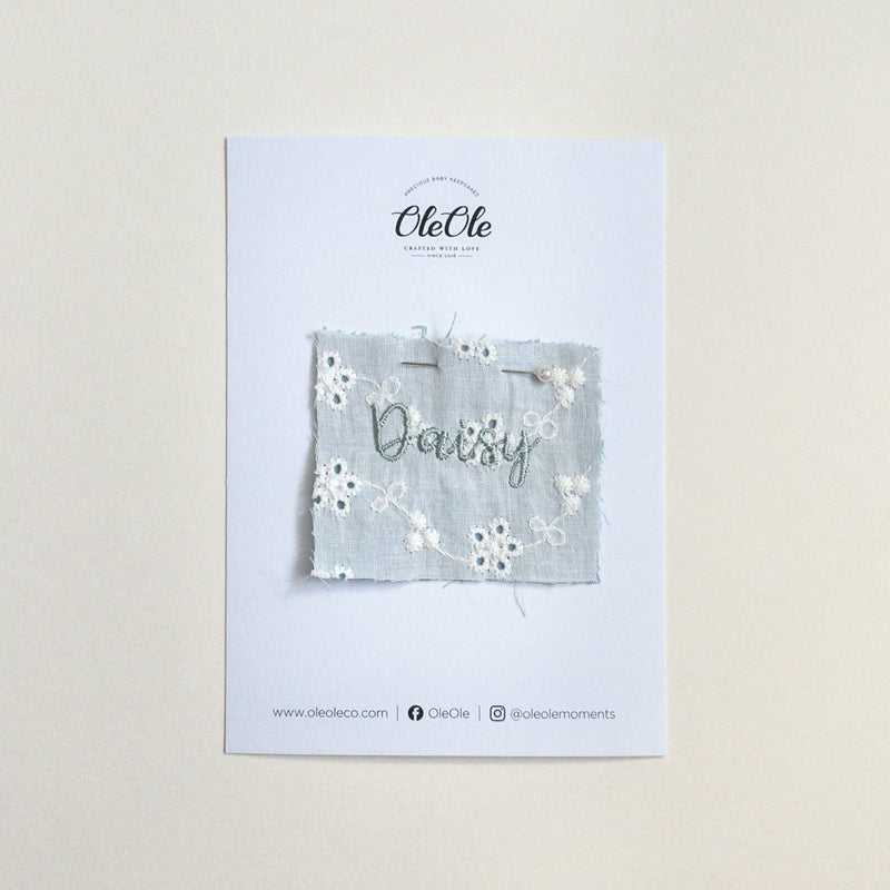 Scalloped Baby Bib  |  Blossom Stitch Blue