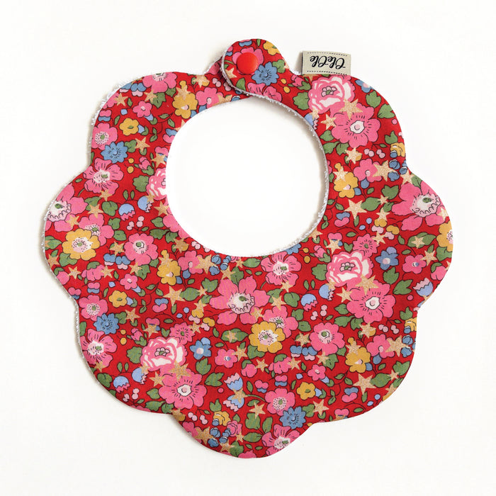 Scalloped Baby Bib  |  Liberty Betsy Star